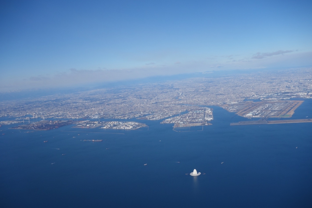 国内線の空港の飛行機