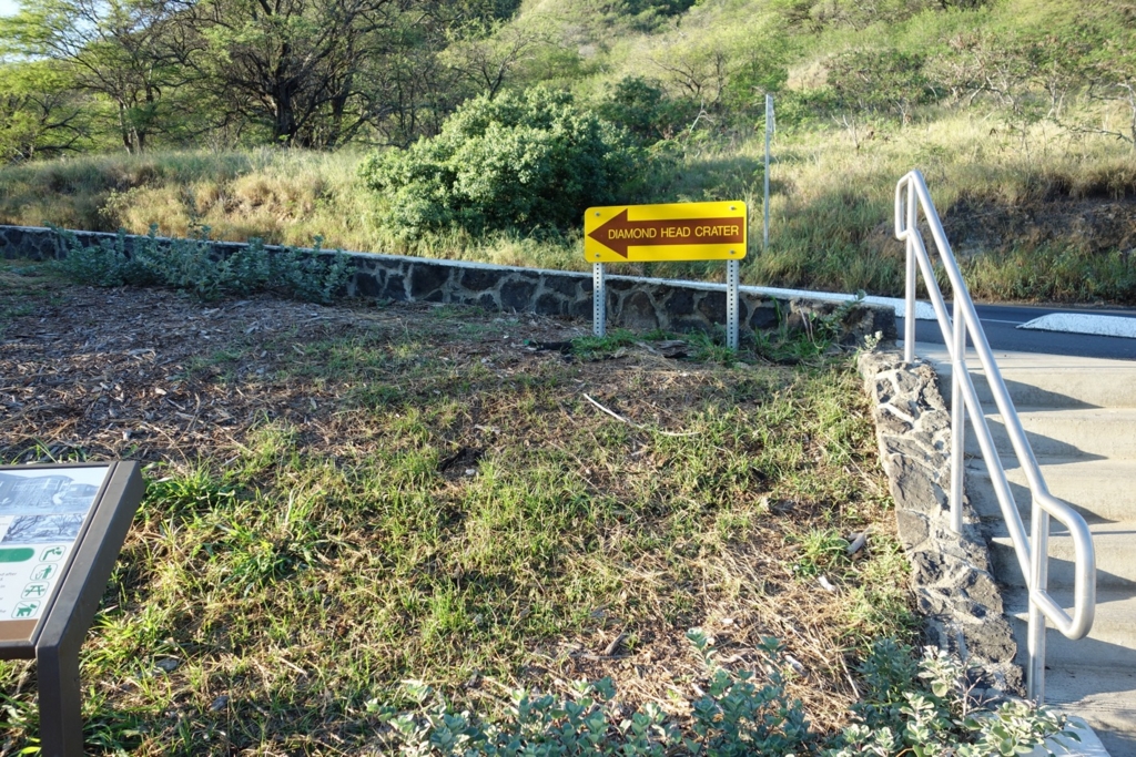 ダイヤモンドヘッド公園に向けての移動1