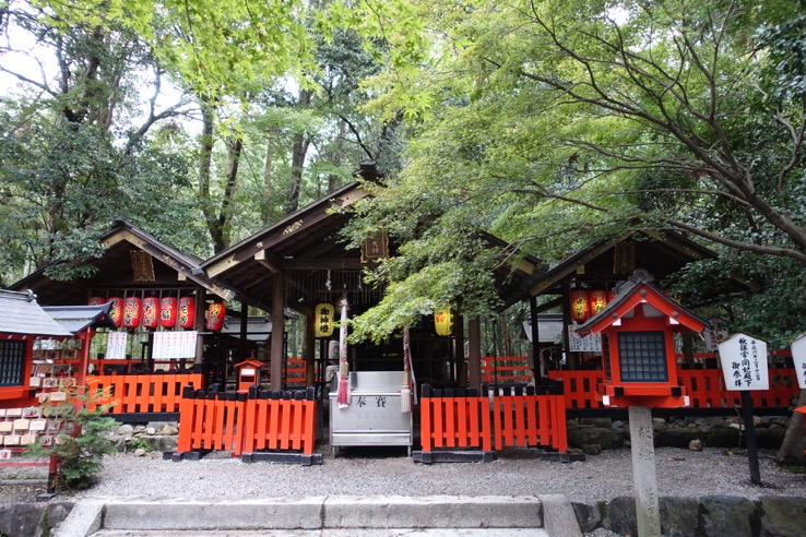 朝食後の嵐山散策：野宮神社