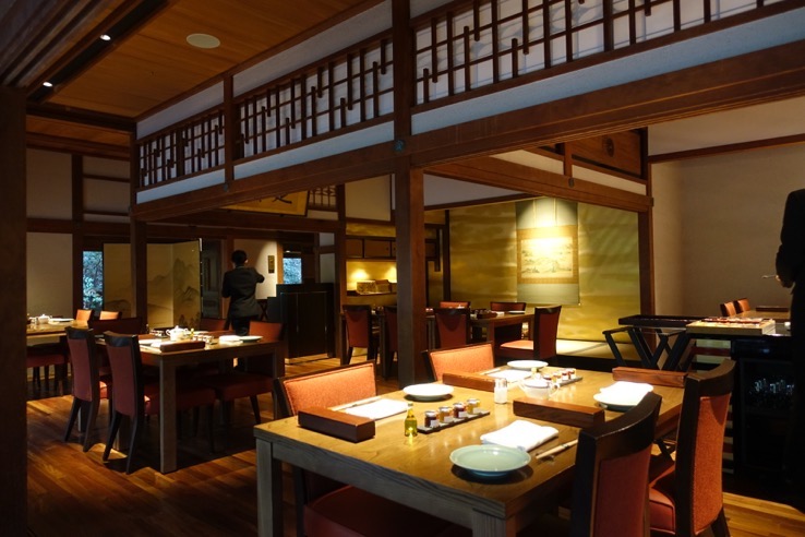 翠嵐 ラグジュアリーコレクションホテル京都の朝食：会場（京翠嵐）の内観