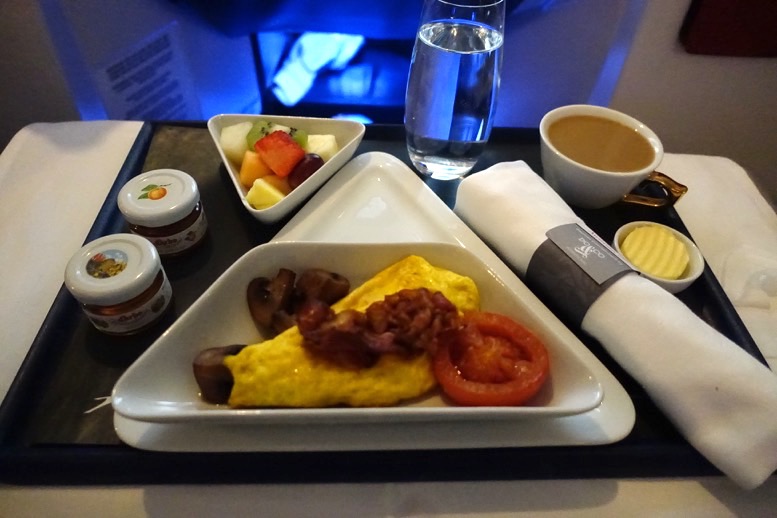 オーストリア航空「ビジネスクラス」の機内食（朝食）1