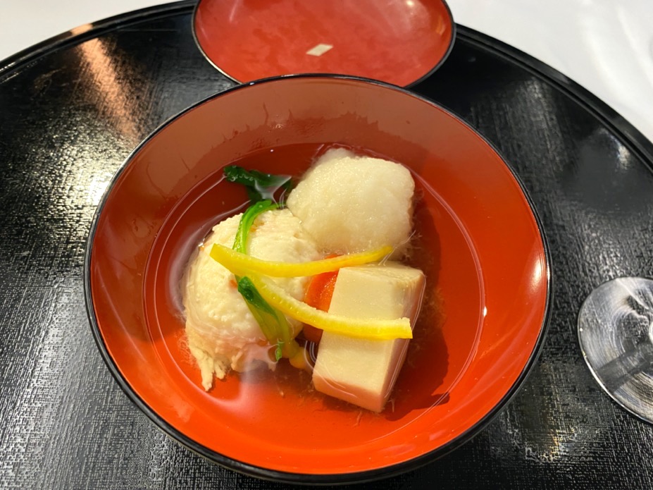 ANAファーストクラスの機内食（フード）：和食（お椀）