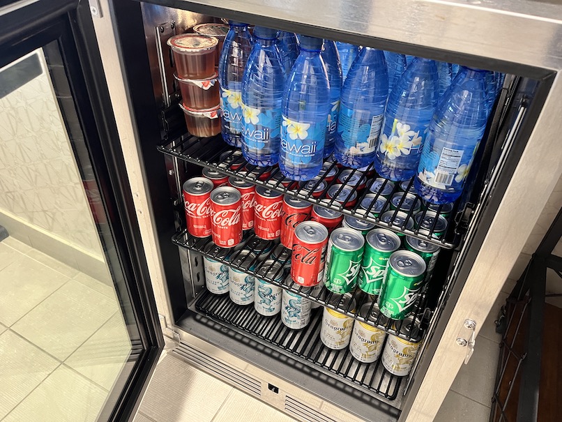 ホノルル空港「ANAラウンジ」の冷蔵庫