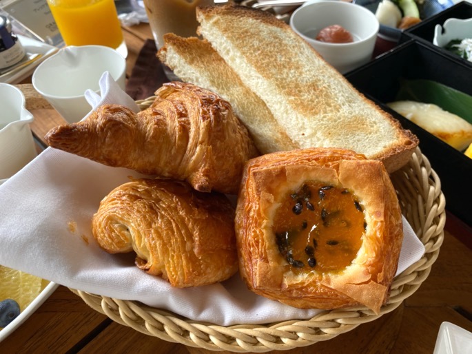 パレスホテル東京「グランドキッチン」：洋定食（ベーカリー）