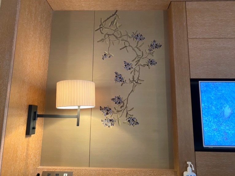 ザ・リッツ・カールトン沖縄の客室（カバナルーム）：装飾壁