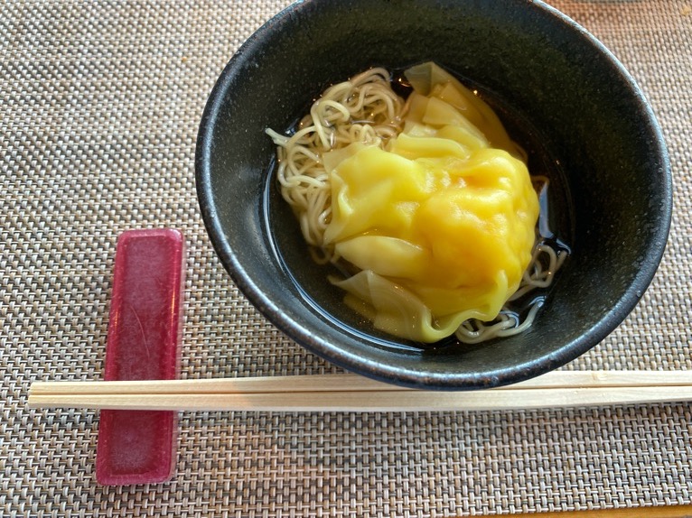 マンダリンオリエンタル東京の朝食：雲呑麺