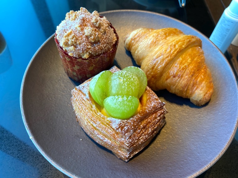 フォーシーズンズホテル東京大手町の朝食：パン