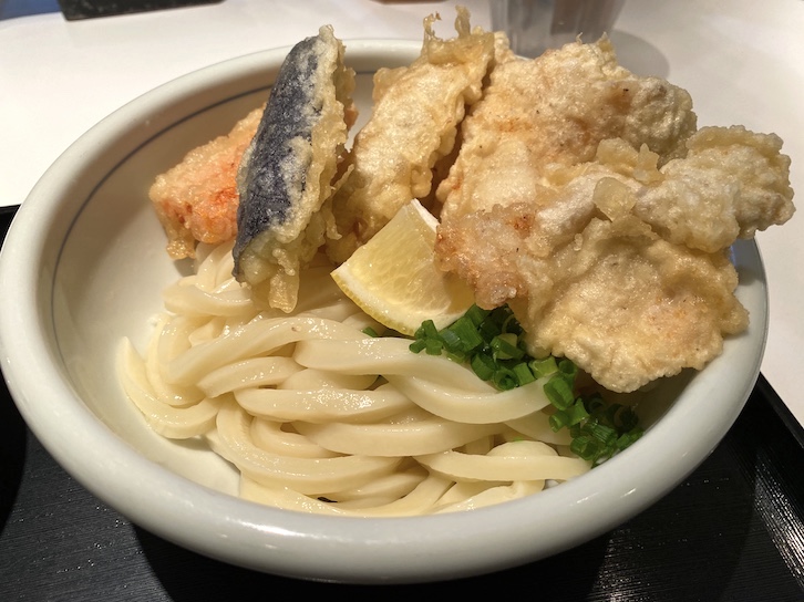 HAMACHO HOTEL周辺のおすすめ店舗：讃岐うどん 谷や（2）