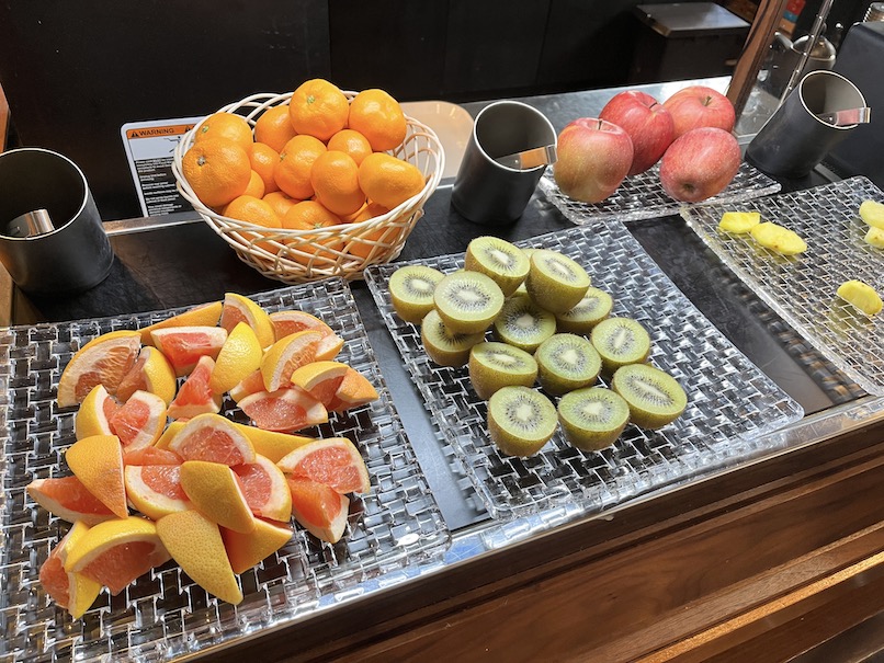 ヒルトン軽井沢（KIKYO）の朝食ビュッフェ：フルーツ