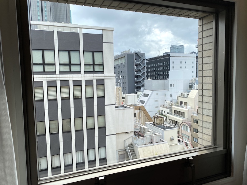 コートヤード銀座 宿泊記：客室（窓）
