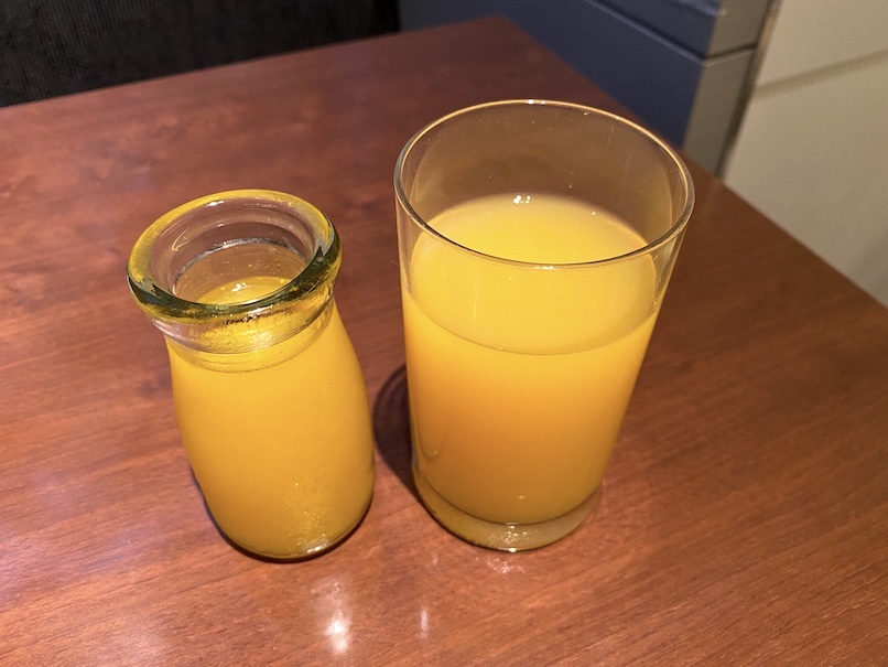 コートヤード銀座の朝食：オレンジジュース