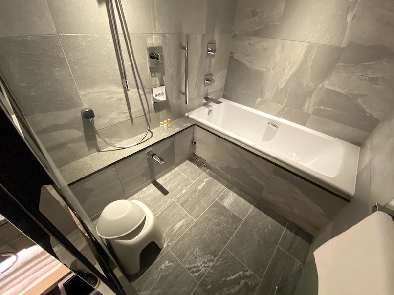 ウェスティン都ホテル京都の客室：バスルーム（浴室）