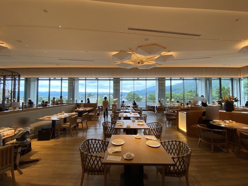 ウェスティン都ホテル京都の朝食：レストラン「洛空」の内観