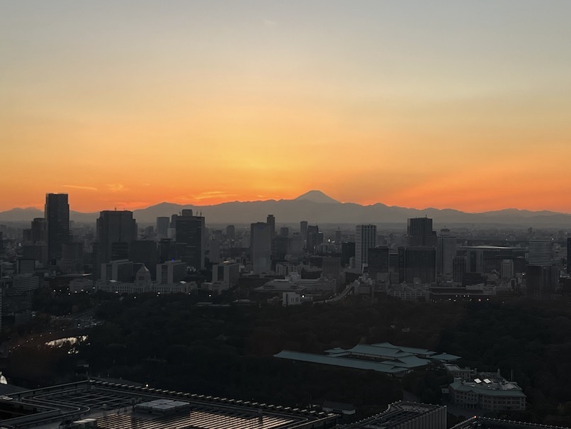 アマン東京 客室（パレスガーデンビュー）：眺望（富士山）