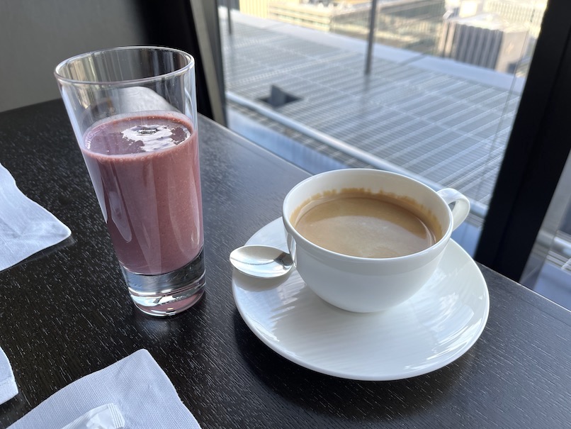 アマン東京の朝食：コーヒー＆ジュース