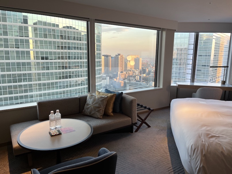 ストリングスホテル東京インターコンチネンタル：客室（窓）