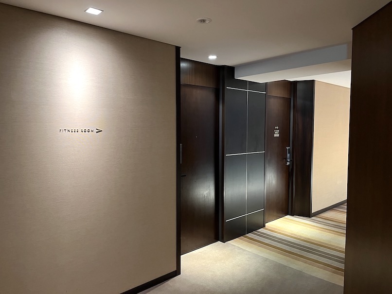 ストリングスホテル東京インターコンチネンタル：ジム（エントランス）