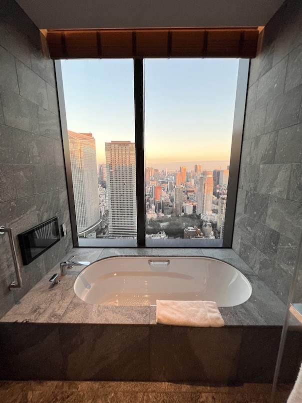 The Okura Tokyo（オークラ東京）の客室：バスルーム（バスタブ）