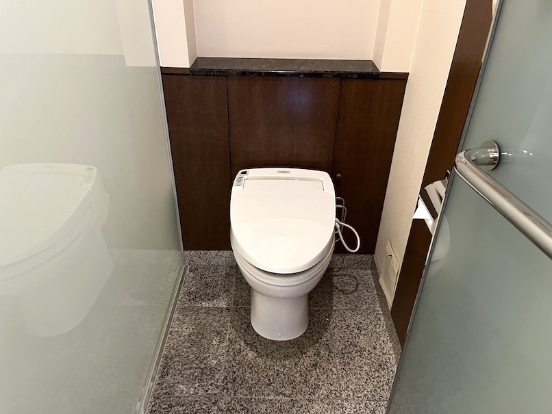 帝国ホテル東京の客室：トイレ
