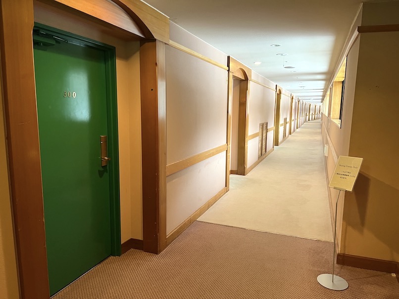 中禅寺金谷ホテル：客室へのアクセス（内廊下）