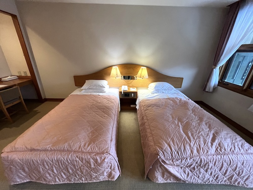 中禅寺金谷ホテル：客室（ベッド）