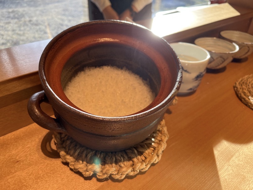 ふふ日光の朝食：土鍋ご飯