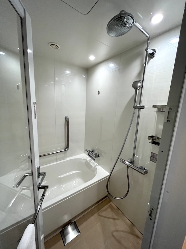 JALシティ東京豊洲の客室：浴室（シャワー）