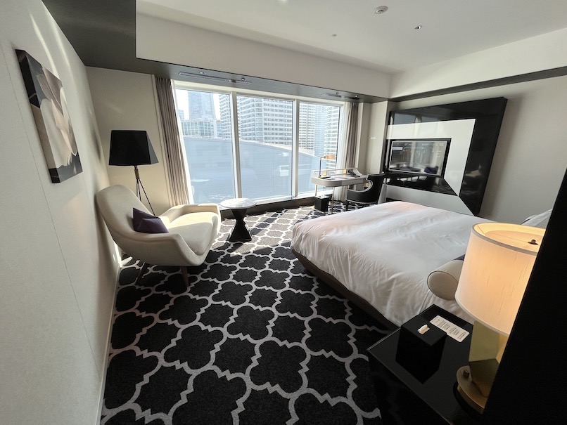 ザ・カハラ・ホテル＆リゾート横浜の客室：寝室（全体像1）