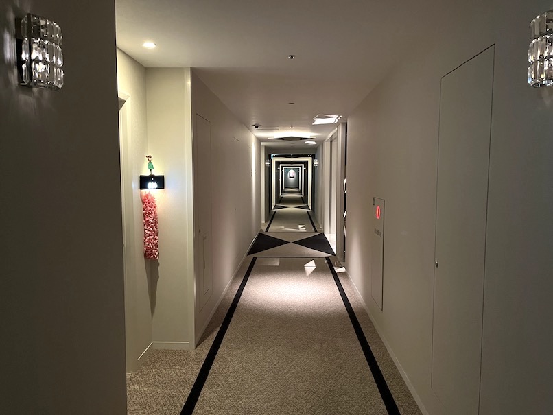 ザ・カハラ・ホテル＆リゾート横浜：客室フロア（内廊下）