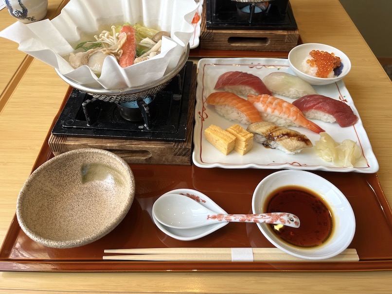 グランドニッコー東京台場の朝食（鮨 玉かがり）：寿司定食（全体像）