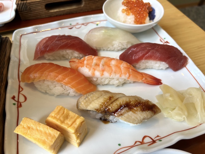 グランドニッコー東京台場の朝食（鮨 玉かがり）：寿司定食（鮨）