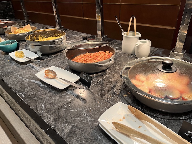 ヒルトン東京（新宿）の朝食ビュッフェ：フード（ホットミール）
