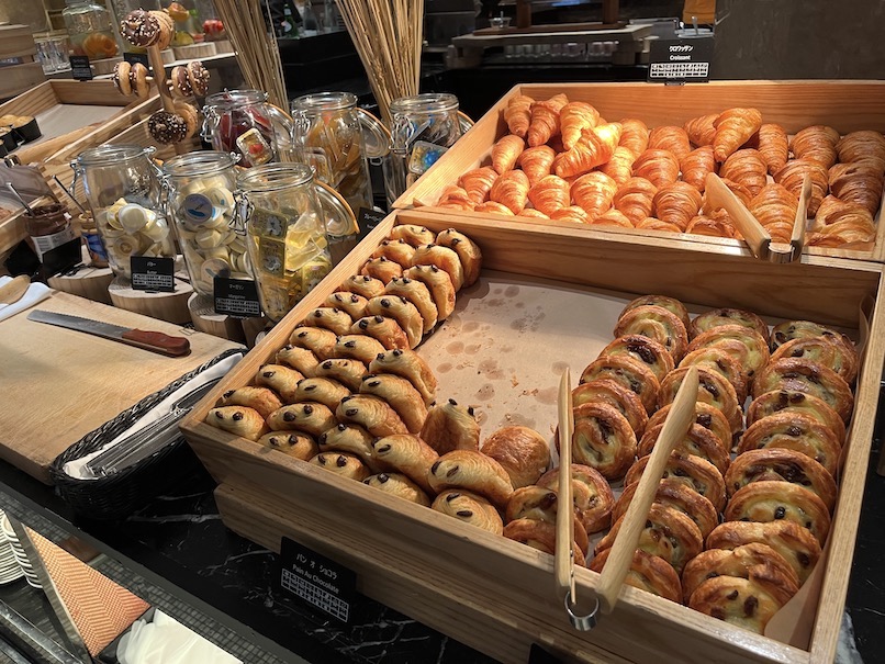 ヒルトン東京（新宿）の朝食ビュッフェ：フード（パン）