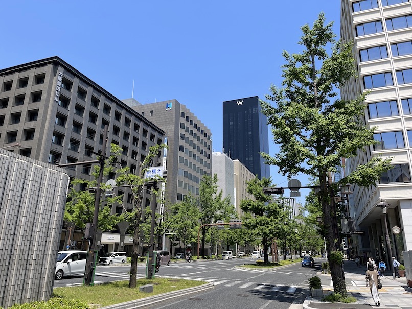 W大阪（W Osaka）：ホテルの外観（御堂筋から）