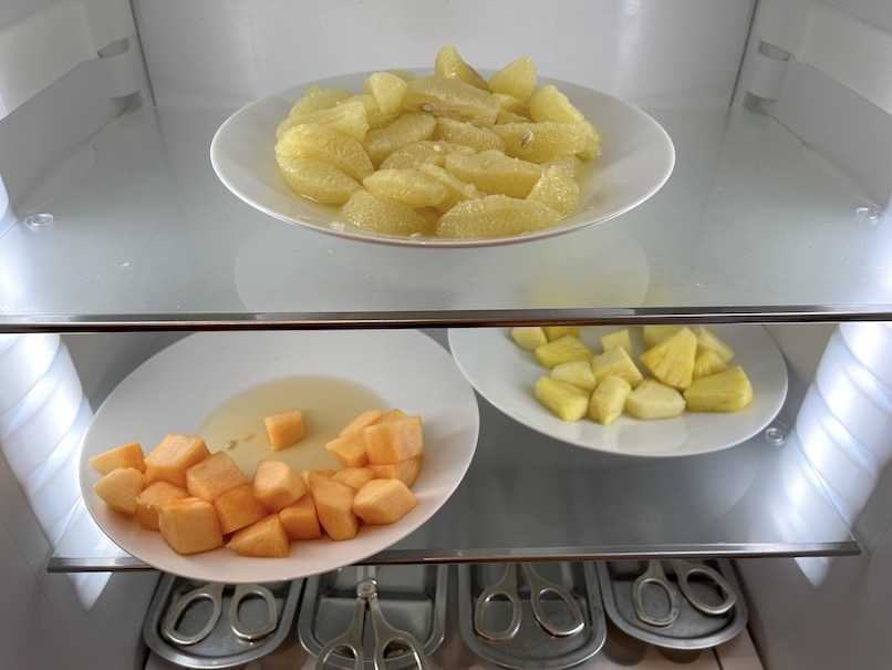 JWマリオット奈良の朝食：フードの品揃え（ヨーグルト＆フルーツ2）