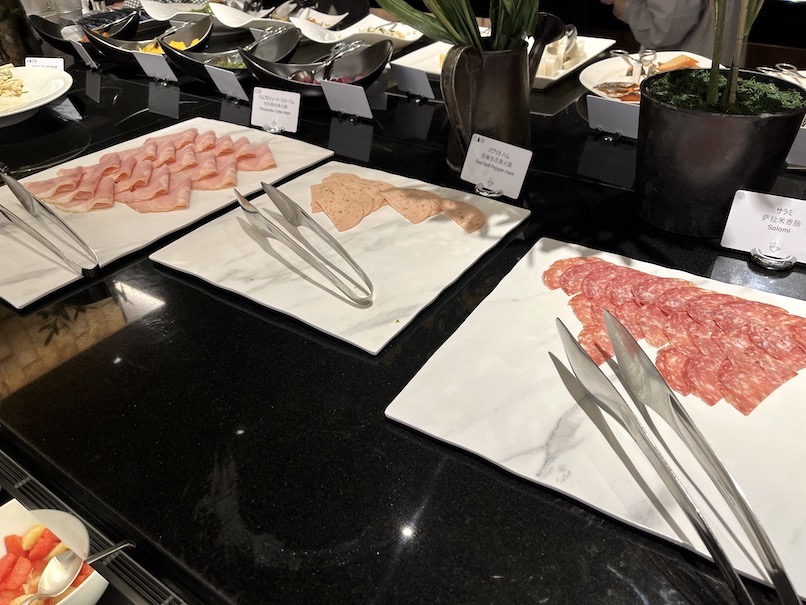 ヒルトン大阪の朝食：ビュッフェのフード（ハム）