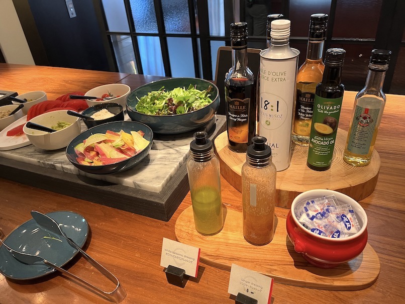 ハイアットセントリック銀座東京の朝食：ビュッフェテーブル（サラダ2）