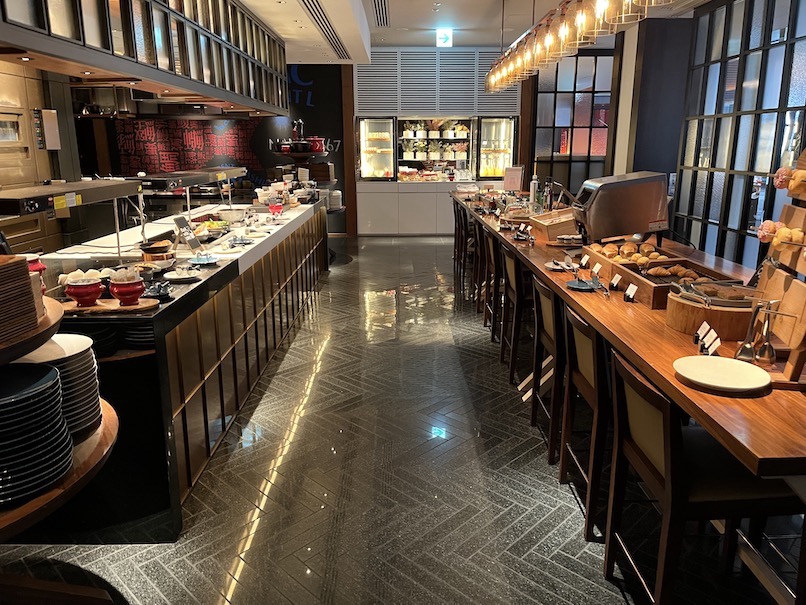 ハイアットセントリック銀座東京の朝食：ビュッフェテーブル（全体像）