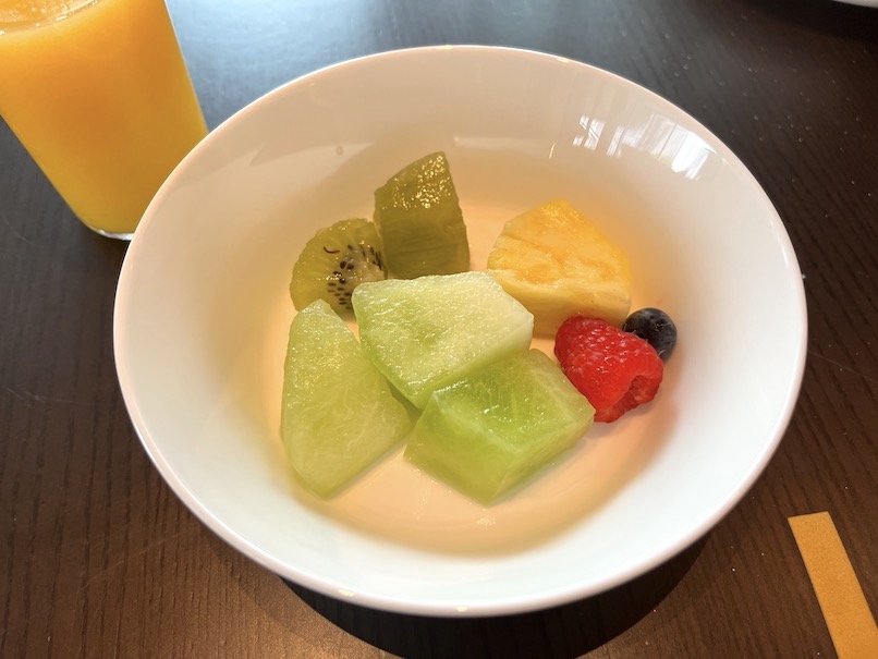 朝食ビュッフェの実食：フルーツ