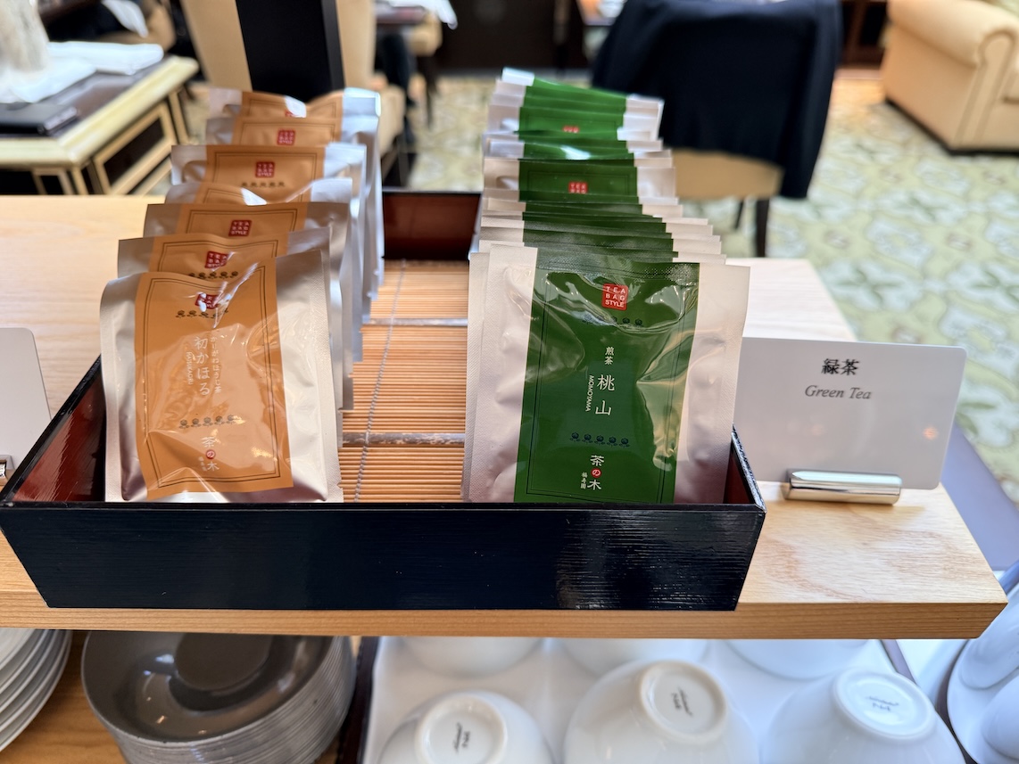 東京ステーションホテル「アトリウム」:朝食ビュッフェ(日本茶)