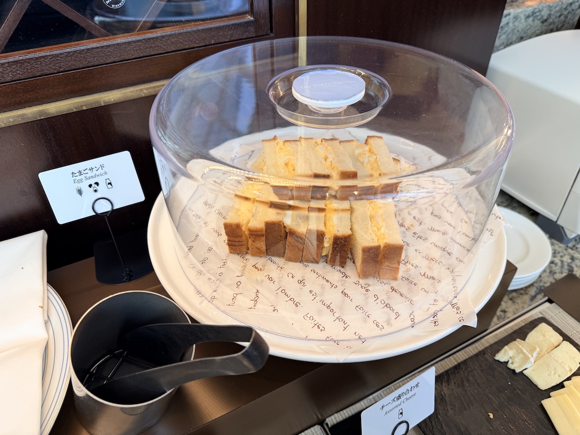 東京ステーションホテル「アトリウム」:朝食ビュッフェ(調理パン)