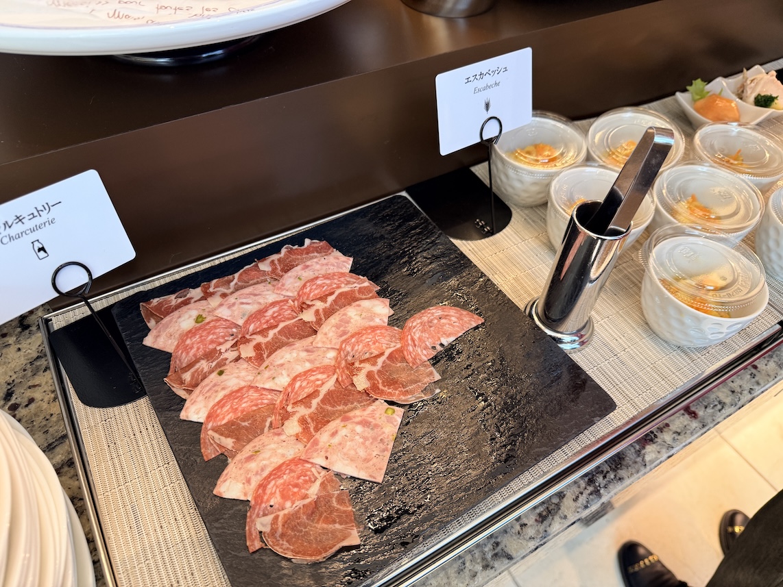 東京ステーションホテル「アトリウム」:朝食ビュッフェ(シャルキュトリー)