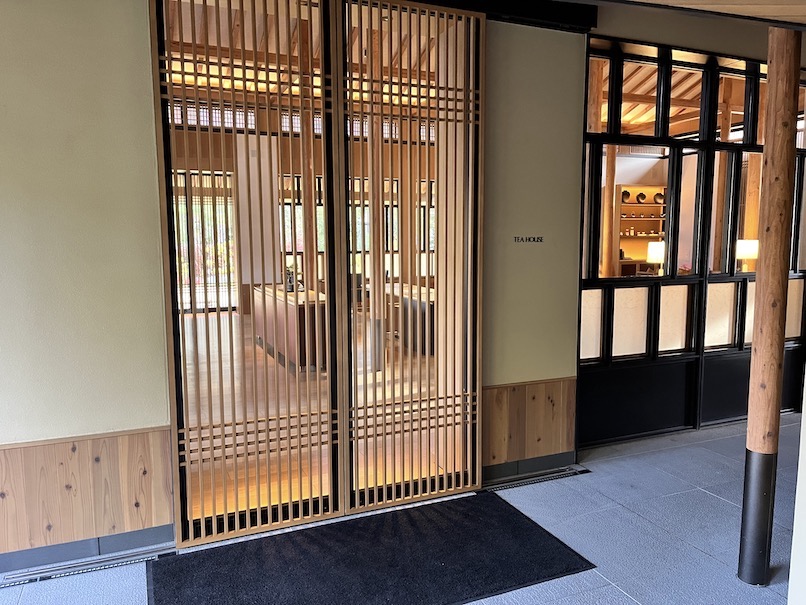 ROKU KYOTO（ロク京都）のティーハウス：外観（エントランス）