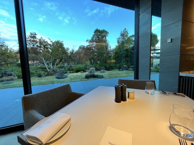 岡崎別邸の朝食：レストランからの眺望