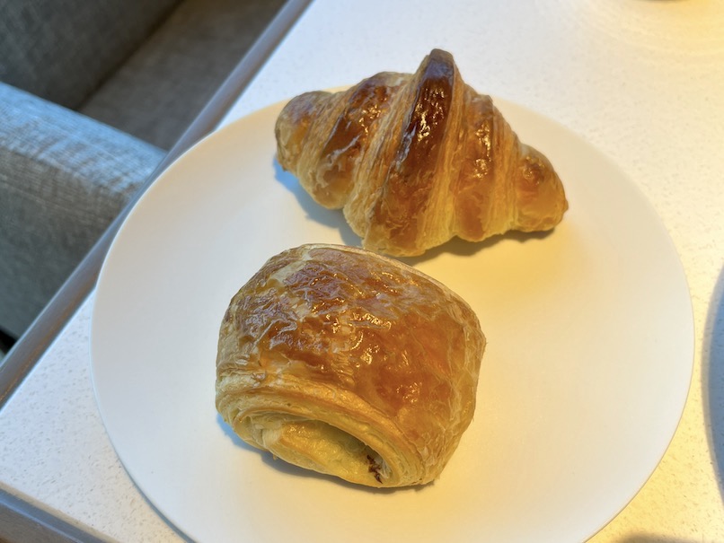 岡崎別邸の朝食：アメリカン・ブレックファストの提供内容（パン）