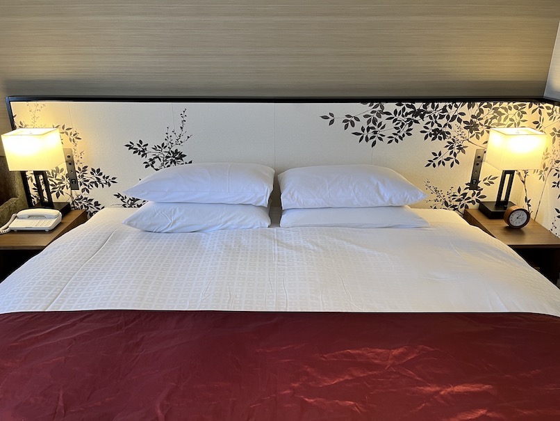 芝パークホテルの客室：寝室（ベッド）