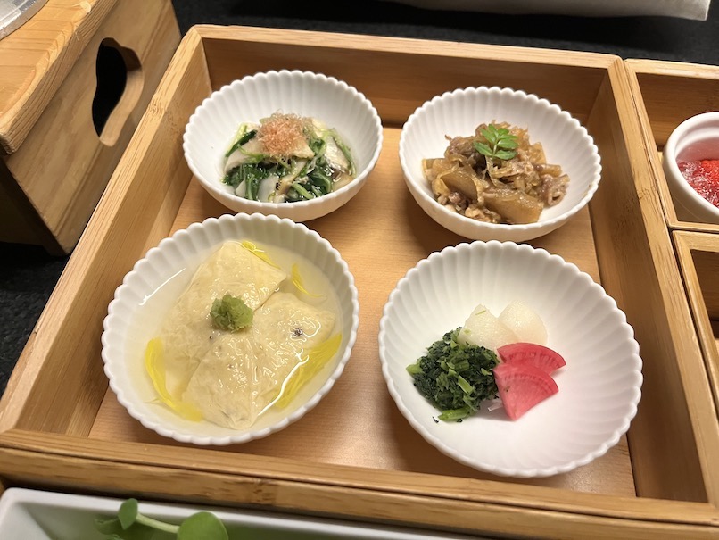 星のや東京の朝食：和食（小鉢4種）