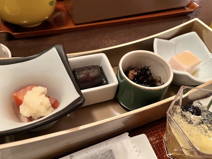 ザ・プリンス パークタワー東京の朝食：芝桜（和朝食御膳：小鉢）