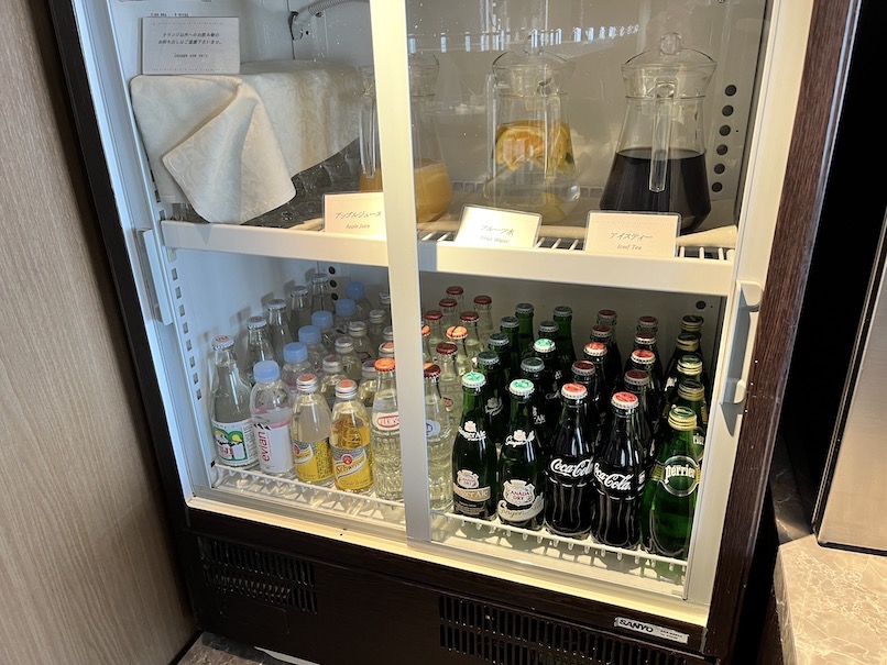 横浜ベイホテル東急のクラブラウンジ：ティータイム（冷蔵庫）