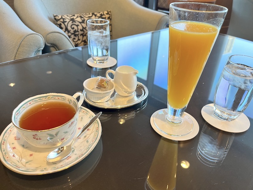 横浜ベイホテル東急のソマーハウス（紅茶とオレンジジュース）